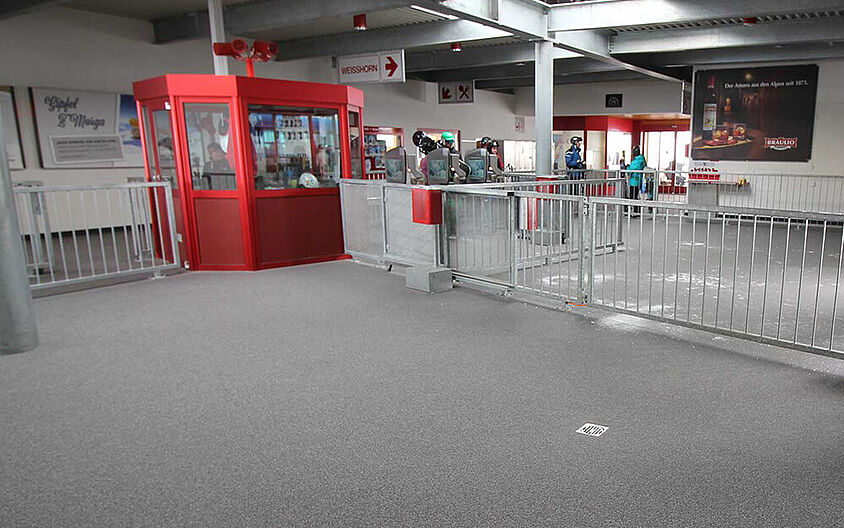 Arosa Bergbahnen AG’s cable car stations and restaurants