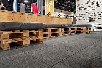 Aesthetic REGUPOL safety flooring in a shop Aesthetic safety flooring in a shop to protect customers in the event of falls