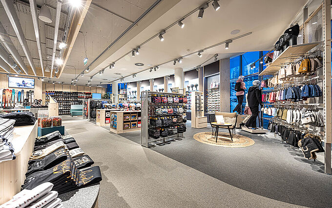 Bründl Sports: AreitXpress shop in Zell am See reopens with REGUPOL everroll alpine winter sports flooring Bründl Sports: AreitXpress shop in Zell am See reopens with REGUPOL everroll alpine winter sports flooring
