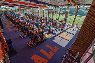 Aerial View of Clemson Facility Aerial view of Clemson's weight lifting facility for athletes. Featuring purple REGUPOL flooring, with the logo inlaid into the floor.