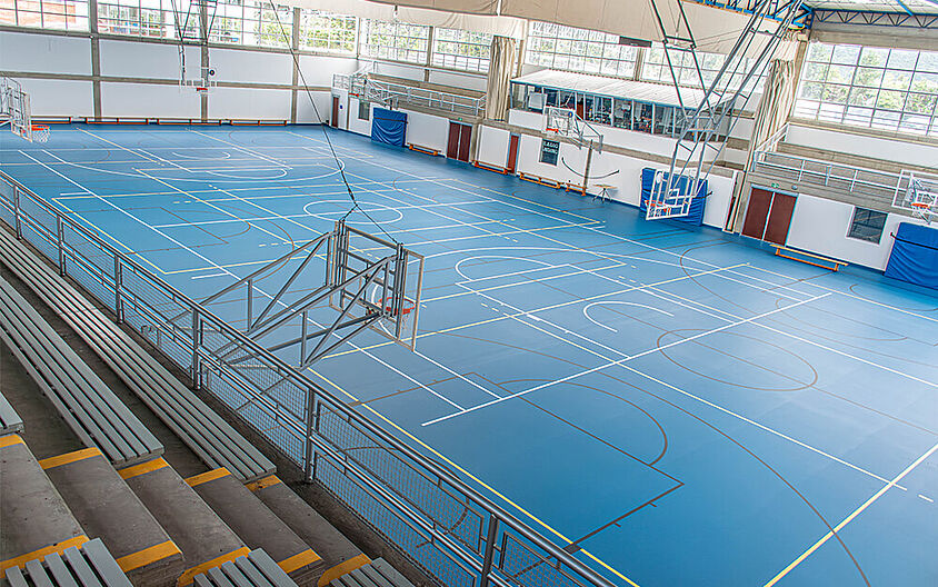 Strong values, strong facilities: New REGUPOL flooring for Colegio Andino