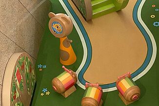 Indoor play area with REGUPOL playfix indoor safety flooring Modern indoor play area with shock-absorbing REGUPOL playfix indoor safety flooring for safe and comfortable indoor play.